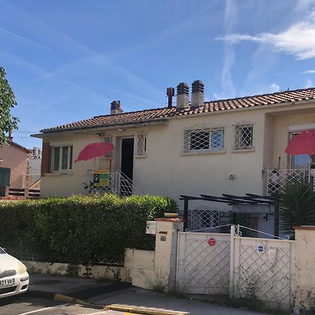 Votre Sejour A Sanary Dans Bas De Villa Avec Terrasse Vegetalisee Et Abritee Exposition Est Sud Ouest A 400M Du Centre Ville En Zone Pietonne Ou Tout Peut Se Faire A Pied Sanary-sur-Mer Exterior photo