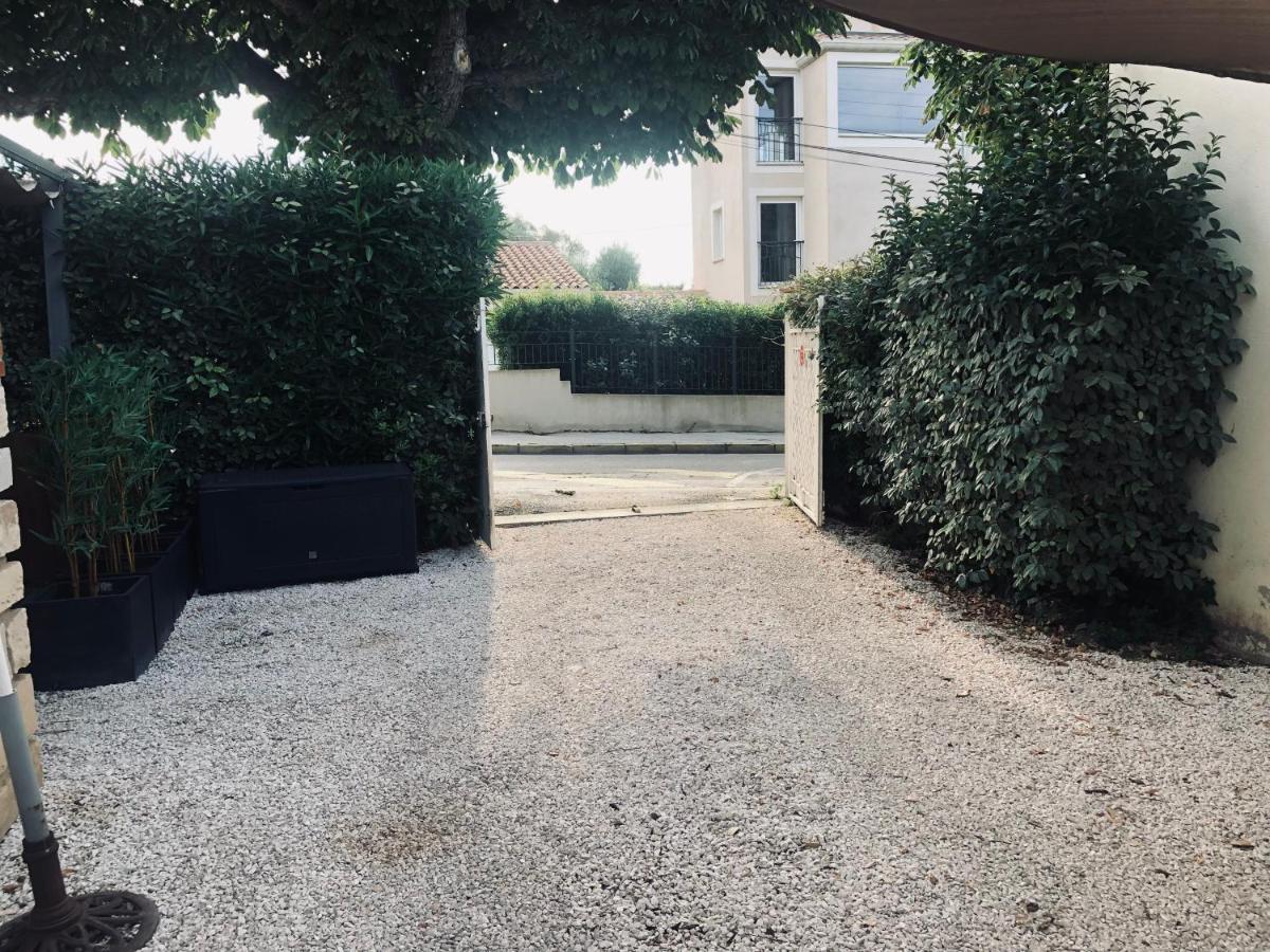 Votre Sejour A Sanary Dans Bas De Villa Avec Terrasse Vegetalisee Et Abritee Exposition Est Sud Ouest A 400M Du Centre Ville En Zone Pietonne Ou Tout Peut Se Faire A Pied Sanary-sur-Mer Exterior photo
