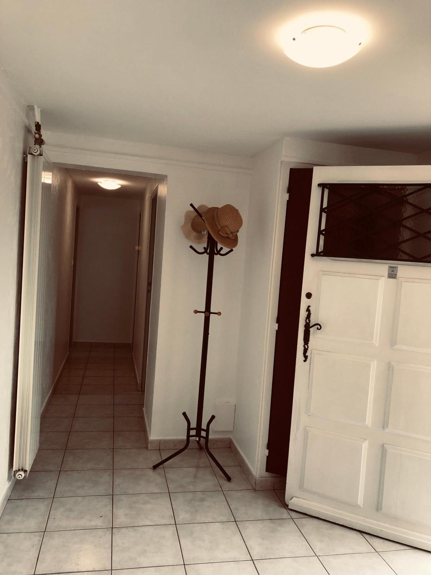 Votre Sejour A Sanary Dans Bas De Villa Avec Terrasse Vegetalisee Et Abritee Exposition Est Sud Ouest A 400M Du Centre Ville En Zone Pietonne Ou Tout Peut Se Faire A Pied Sanary-sur-Mer Exterior photo