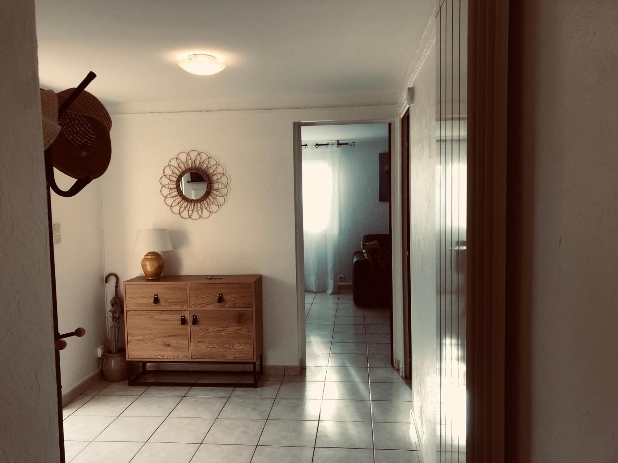 Votre Sejour A Sanary Dans Bas De Villa Avec Terrasse Vegetalisee Et Abritee Exposition Est Sud Ouest A 400M Du Centre Ville En Zone Pietonne Ou Tout Peut Se Faire A Pied Sanary-sur-Mer Exterior photo